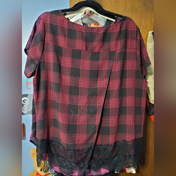 Buffalo Plaid Torrid Top - Picture 3 of 6